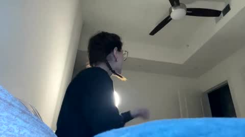 Snapshot of raiyvyn chatting on 02-06-25, 06:08 Ray Ray online show from 02-06-25, 06:08