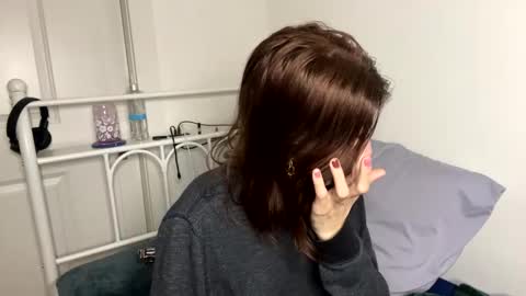 Snapshot of raiyvyn chatting on 02-22-25, 04:51 Ray Ray online show from 02-22-25, 04:51