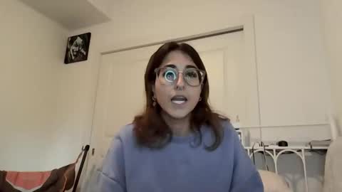 Snapshot of raiyvyn chatting on 10-13-25, 08:31 Ray Ray online show from 10-13-25, 08:31