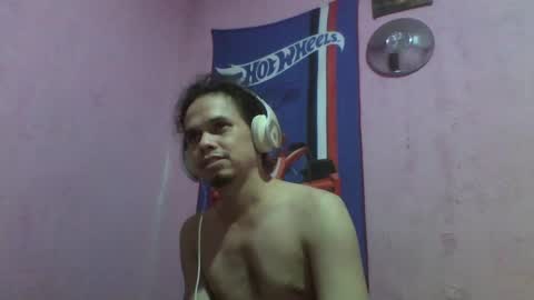 Snapshot of raku2386 chatting on 09-18-25, 02:35 Ken online show from 09-18-25, 02:35