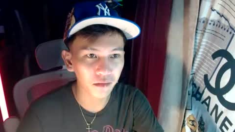 Snapshot of ralfhuge24 chatting on 06-13-26, 10:24 ralfhuge24 online show from 06-13-26, 10:24
