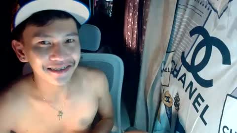 Snapshot of ralfhuge24 chatting on 06-26-26, 11:31 ralfhuge24 online show from 06-26-26, 11:31