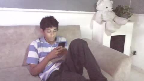 rami_hot0 online show from 09-08-25, 10:53