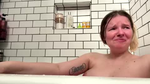 Rami online show from 12-20-25, 03:24