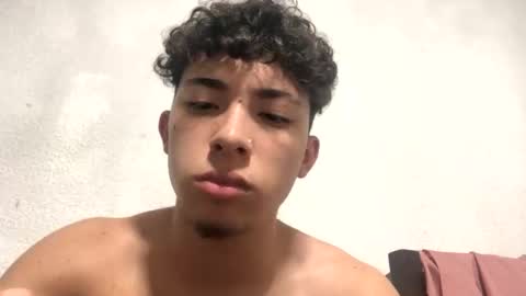 Snapshot of ramiroo2312 chatting on 02-28-25, 06:10 ramiroo2312 online show from 02-28-25, 06:10