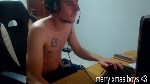 Snapshot of ramisexyloveyou chatting on 12-27-24, 02:43 Ramiro online show from 12-27-24, 02:43