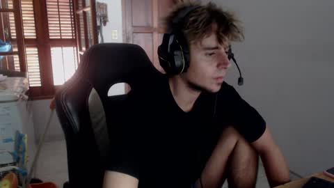 Snapshot of ramisexyloveyou chatting on 03-01-25, 07:59 Ramiro online show from 03-01-25, 07:59