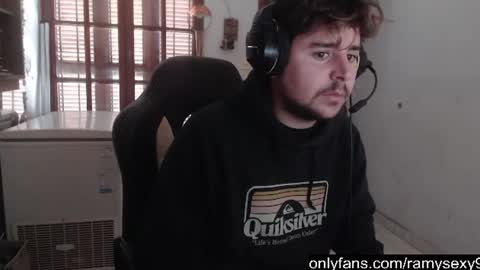 Ramiro online show from 06-17-26, 03:46