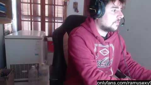 Ramiro online show from 06-25-26, 03:16