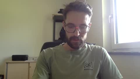 Snapshot of ramler0815 chatting on 06-25-26, 02:43 ramler0815 online show from 06-25-26, 02:43