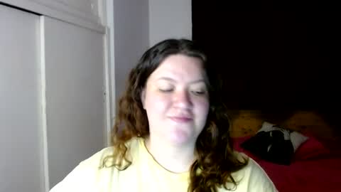 Snapshot of ramona15 chatting on 06-19-26, 11:19 Ramona online show from 06-19-26, 11:19