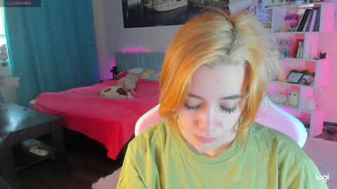 Snapshot of ramona_terner chatting on 02-06-25, 09:00 Ramona terner online show from 02-06-25, 09:00