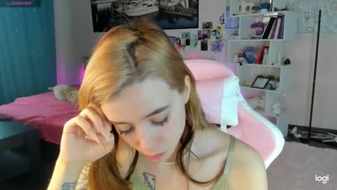 Snapshot of ramona_terner chatting on 02-17-25, 07:04 Ramona terner online show from 02-17-25, 07:04