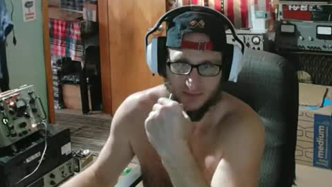 Snapshot of randalltotazz chatting on 05-17-26, 02:24 Randall online show from 05-17-26, 02:24
