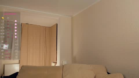 Snapshot of randichaplin chatting on 02-15-25, 02:15 Vilda online show from 02-15-25, 02:15