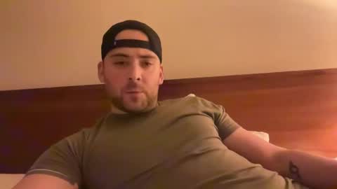 Snapshot of randomdude5950 chatting on 01-17-25, 03:12 randomdude5950 online show from 01-17-25, 03:12