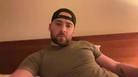 Snapshot of randomdude5950 chatting on 02-28-25, 02:42 randomdude5950 online show from 02-28-25, 02:42