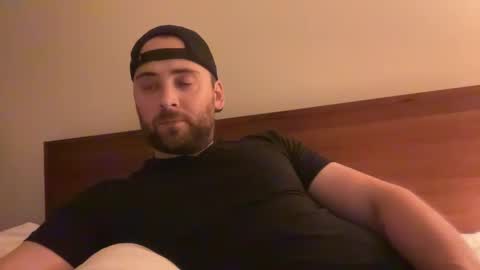 Snapshot of randomdude5950 chatting on 09-12-25, 01:28 randomdude5950 online show from 09-12-25, 01:28