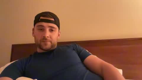 Snapshot of randomdude5950 chatting on 03-27-26, 02:06 randomdude5950 online show from 03-27-26, 02:06