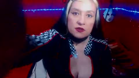 Snapshot of randymaturex01 chatting on 05-07-26, 01:55 Sonia online show from 05-07-26, 01:55