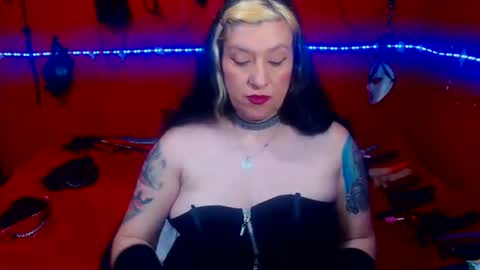 Snapshot of randymaturex01 chatting on 05-11-26, 01:11 Sonia online show from 05-11-26, 01:11