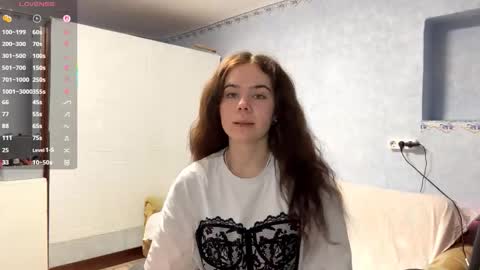 Lia online show from 11-28-25, 03:04