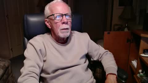 Snapshot of ranger1001 chatting on 12-04-24, 09:57 ranger1001 online show from 12-04-24, 09:57