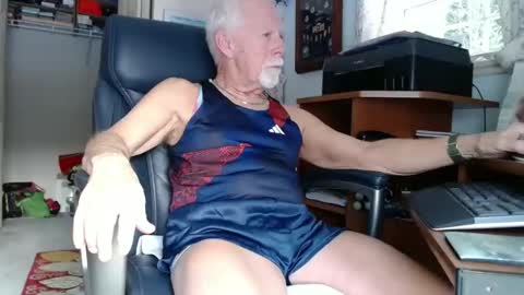 Snapshot of ranger1001 chatting on 02-11-25, 07:38 ranger1001 online show from 02-11-25, 07:38