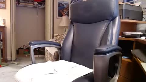 Snapshot of ranger1001 chatting on 12-04-25, 09:12 ranger1001 online show from 12-04-25, 09:12