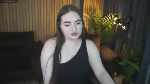 Snapshot of rapunzelangel chatting on 05-25-26, 06:08 rapunzelangel online show from 05-25-26, 06:08