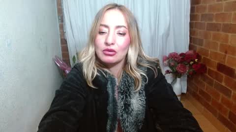 Snapshot of raquel_gh chatting on 01-30-25, 12:07 Raquel online show from 01-30-25, 12:07