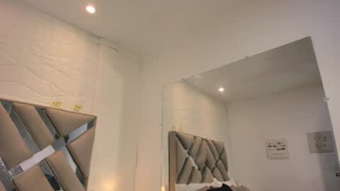 Raquel Moore  online show from 11-27-25, 01:35