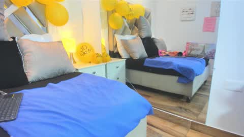 Raquel Moore  online show from 12-20-25, 04:25