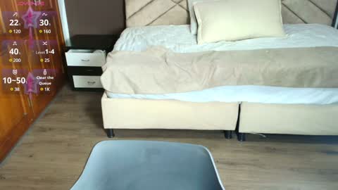 Snapshot of raqueljones_ chatting on 01-06-25, 11:51 Raquel online show from 01-06-25, 11:51