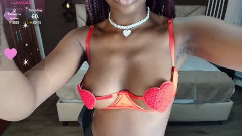 Snapshot of raqueljones_ chatting on 01-15-25, 11:53 Raquel online show from 01-15-25, 11:53