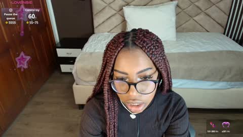 Snapshot of raqueljones_ chatting on 01-16-25, 11:48 Raquel online show from 01-16-25, 11:48