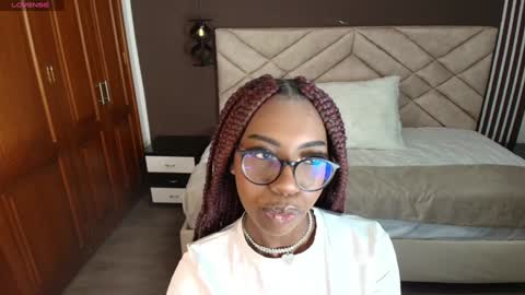 Snapshot of raqueljones_ chatting on 01-17-25, 11:27 Raquel online show from 01-17-25, 11:27