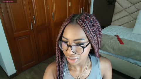 Snapshot of raqueljones_ chatting on 01-26-25, 11:39 Raquel online show from 01-26-25, 11:39