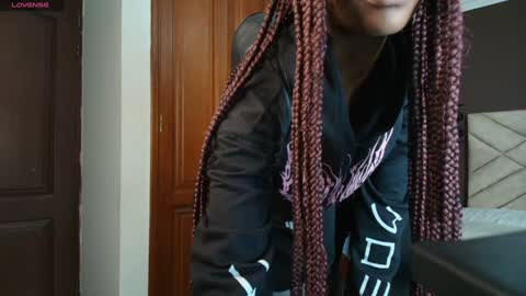Snapshot of raqueljones_ chatting on 01-30-25, 11:33 Raquel online show from 01-30-25, 11:33