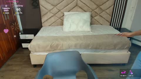 Snapshot of raqueljones_ chatting on 02-06-25, 11:21 Raquel online show from 02-06-25, 11:21