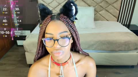 Snapshot of raqueljones_ chatting on 02-07-25, 02:37 Raquel online show from 02-07-25, 02:37