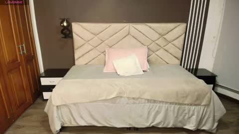 Snapshot of raqueljones_ chatting on 03-02-25, 11:39 Raquel online show from 03-02-25, 11:39
