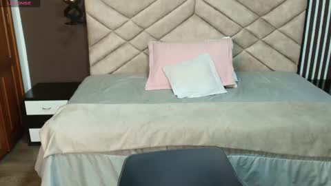 Snapshot of raqueljones_ chatting on 03-03-25, 11:44 Raquel online show from 03-03-25, 11:44