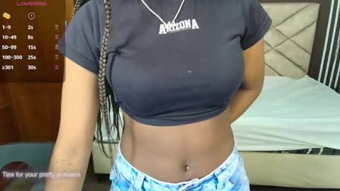Snapshot of raqueljones_ chatting on 09-28-25, 11:26 Raquel online show from 09-28-25, 11:26