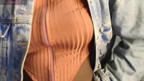 Snapshot of raqueljones_ chatting on 09-30-25, 12:10 Raquel online show from 09-30-25, 12:10