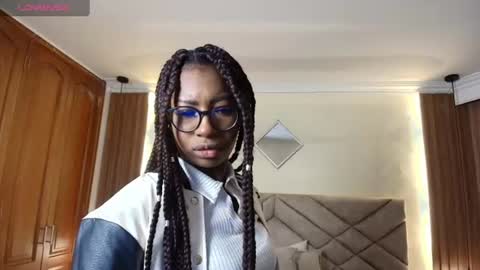 Snapshot of raqueljones_ chatting on 06-25-26, 12:20 Raquel online show from 06-25-26, 12:20