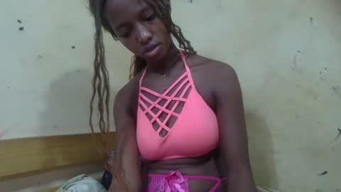 Snapshot of rasoanirinaa chatting on 05-12-26, 04:09 rasoanirinaa online show from 05-12-26, 04:09