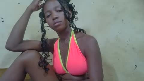 Snapshot of rasoanirinaa chatting on 05-14-26, 01:29 rasoanirinaa online show from 05-14-26, 01:29