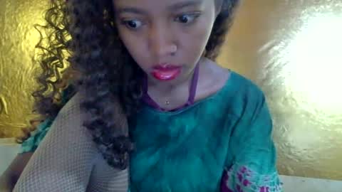 Snapshot of rasoanirinaa chatting on 06-23-26, 01:03 rasoanirinaa online show from 06-23-26, 01:03