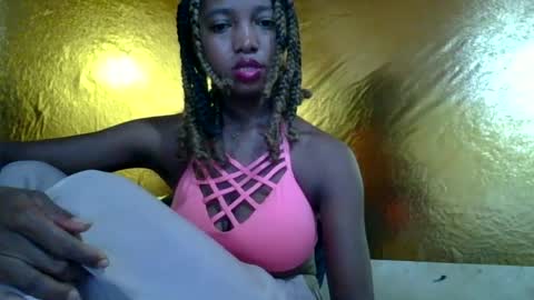 Snapshot of rasoanirinaa chatting on 06-27-26, 12:33 rasoanirinaa online show from 06-27-26, 12:33